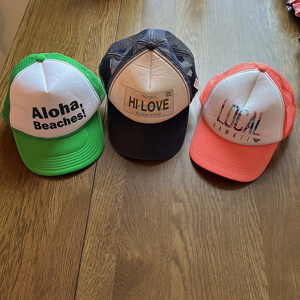 3 HATS 1 PRICE - HAWAII themed